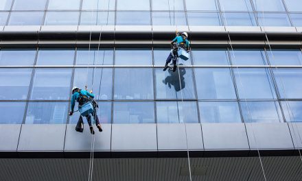 Commercial Window Cleaning: Why You Should Hire a Professional Service